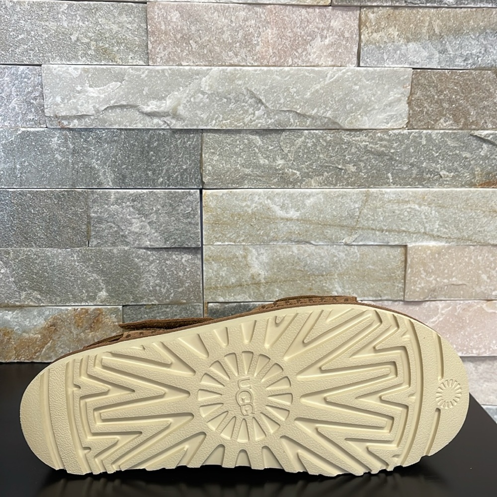 UGG Women's Goldenstar Sandals - Picture 11 of 11